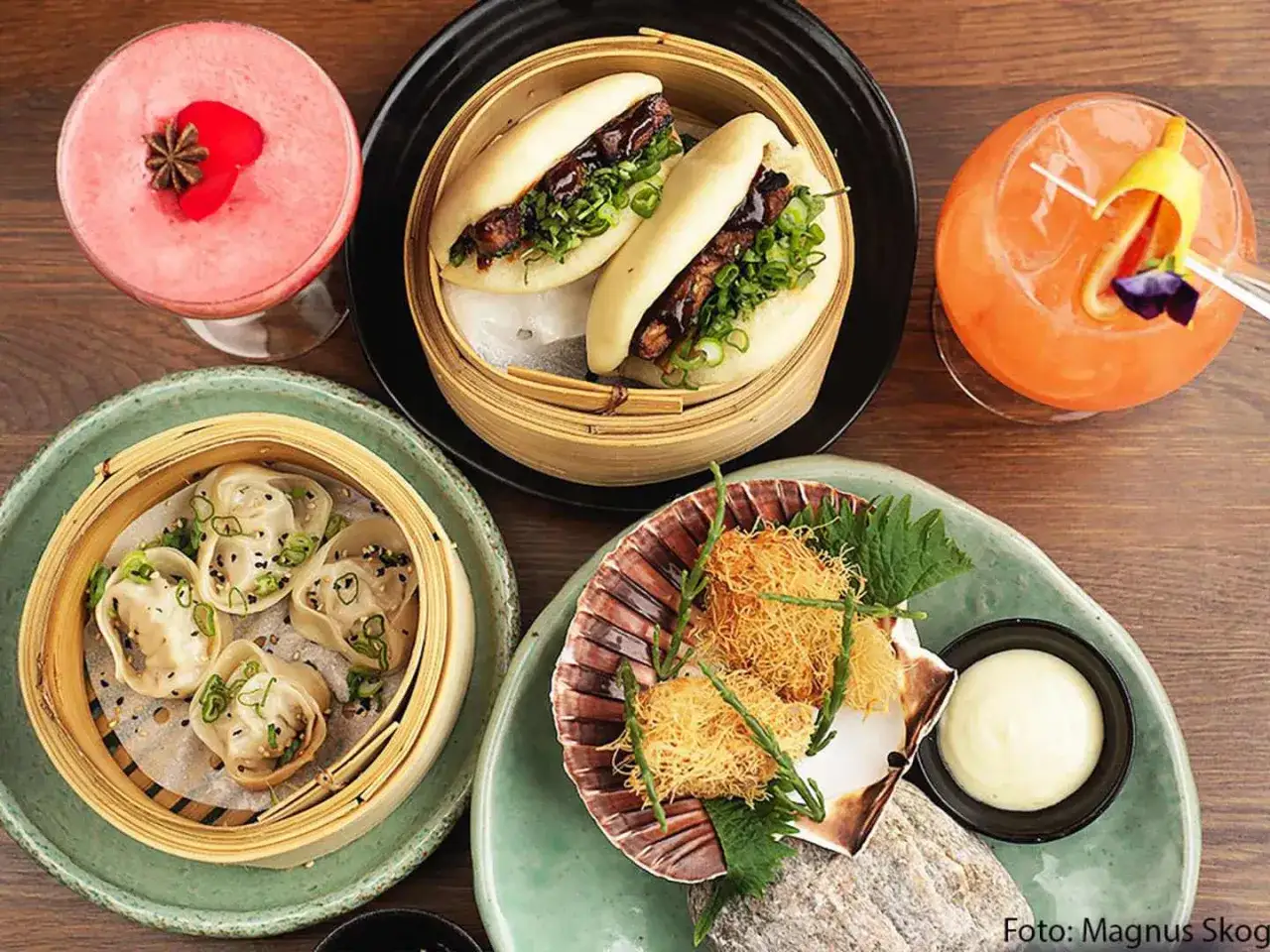En härlig måltid med dumplings, bao buns och drinkar. Jennie Wallden skulle älska denna asiatiska festmåltid.
