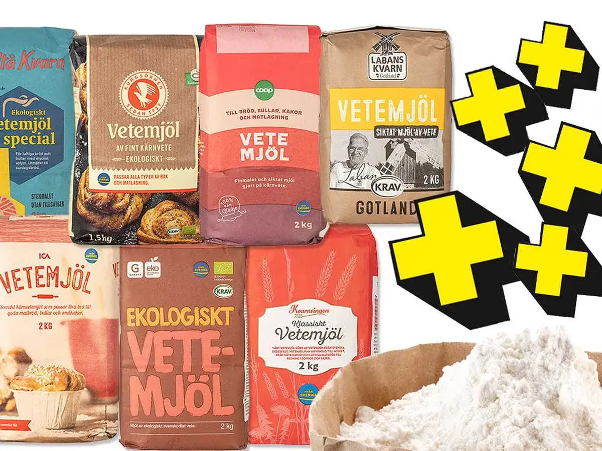 Svenska vetemjölspåsar för bakning. Olika märken som Coop, ICA och Kvarnen visar ekologiskt och finmalet mjöl.